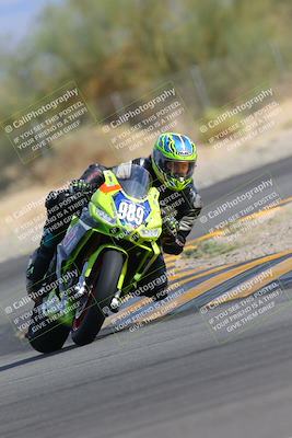 media/Nov-05-2022-SoCal Trackdays (Sat) [[f8d9b725ab]]/Turn 2 (1120am)/